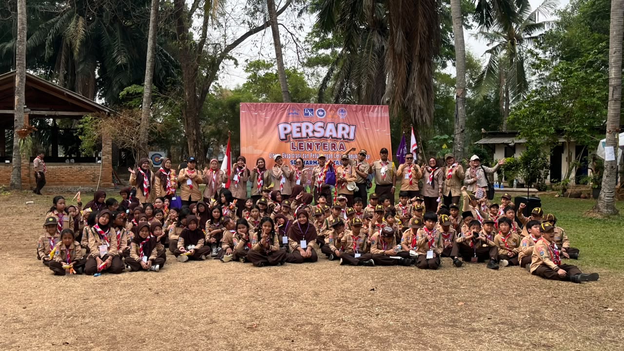 Kegiatan kebersamaan siswa SD Dharma Karya UT